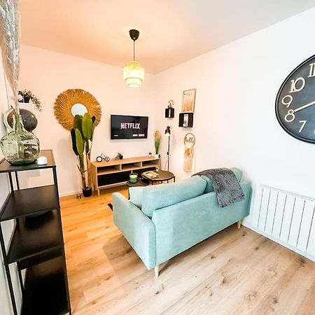 Nouveau ** Le Raffine Au Coeur De Guingamp ** Parking Eksteriør bilde