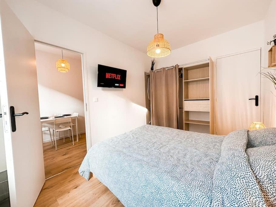 Nouveau ** Le Raffine Au Coeur De Guingamp ** Parking Eksteriør bilde