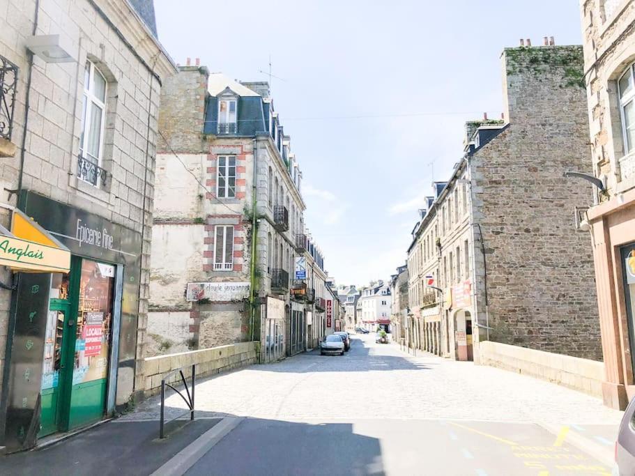 Nouveau ** Le Raffine Au Coeur De Guingamp ** Parking Eksteriør bilde