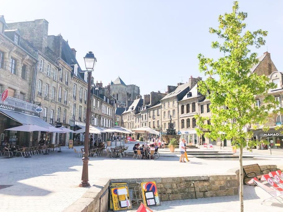 Nouveau ** Le Raffine Au Coeur De Guingamp ** Parking Eksteriør bilde