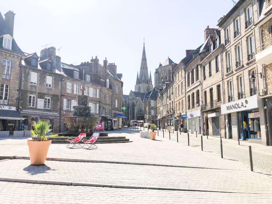 Nouveau ** Le Raffine Au Coeur De Guingamp ** Parking Eksteriør bilde